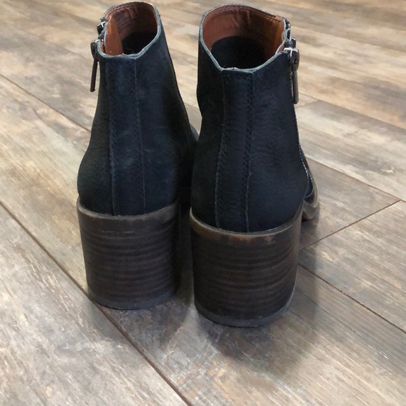 Lucky Brand Roquee Black Double Zip Ankle Boots - Picture 4 of 13